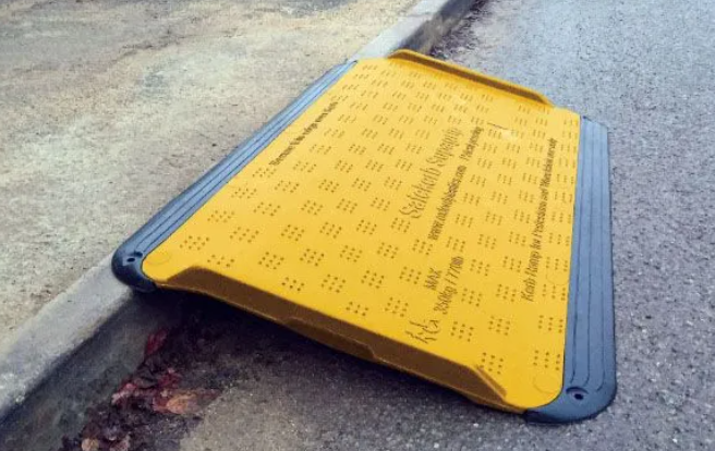 Detectable Warning Curb Ramp SAFEKERB SUPAGRIP CURB RAMP — Detectable Warning Products